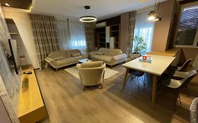 Mak Apartments